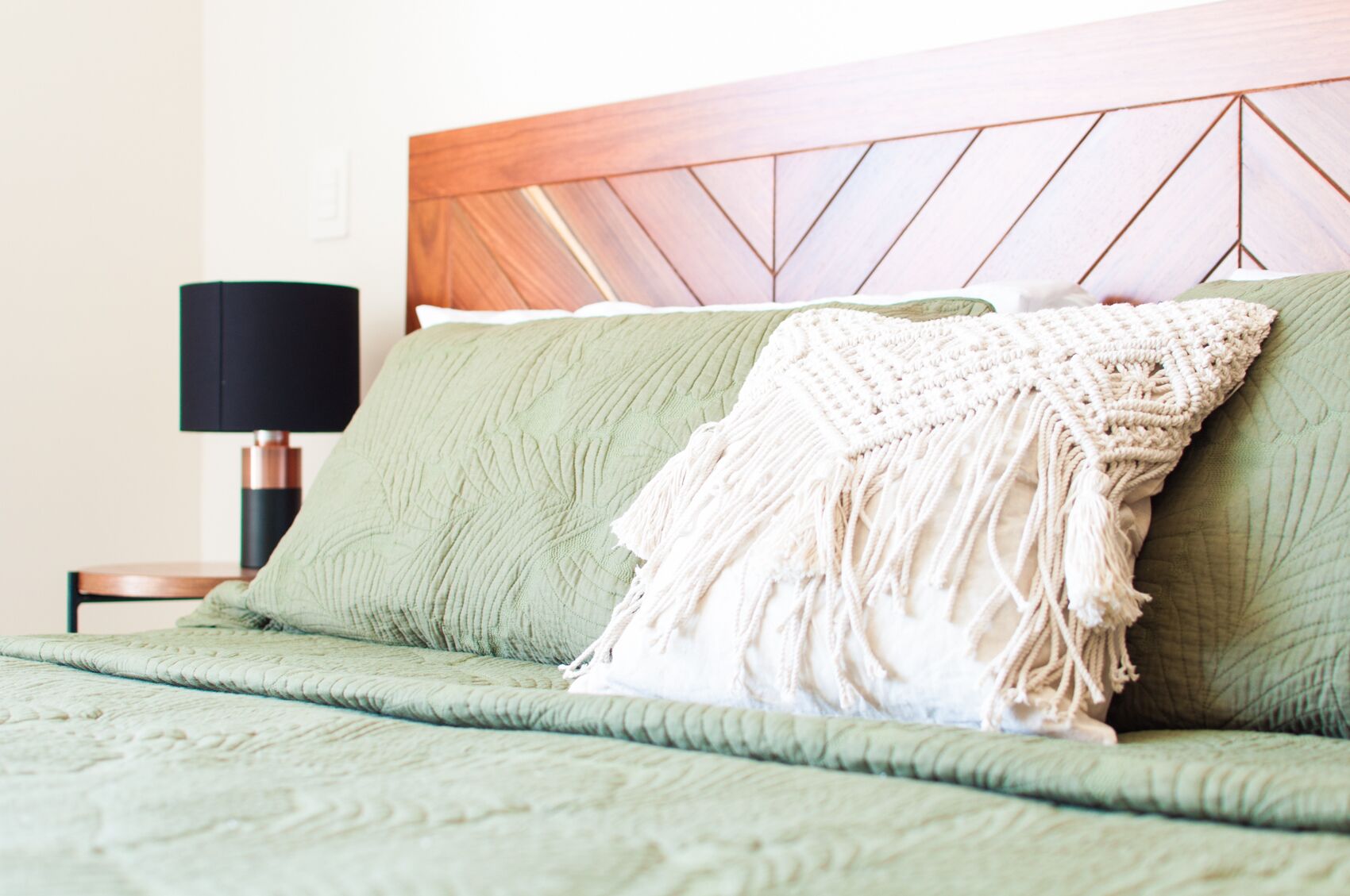 Steps from the Beach Garden Condo