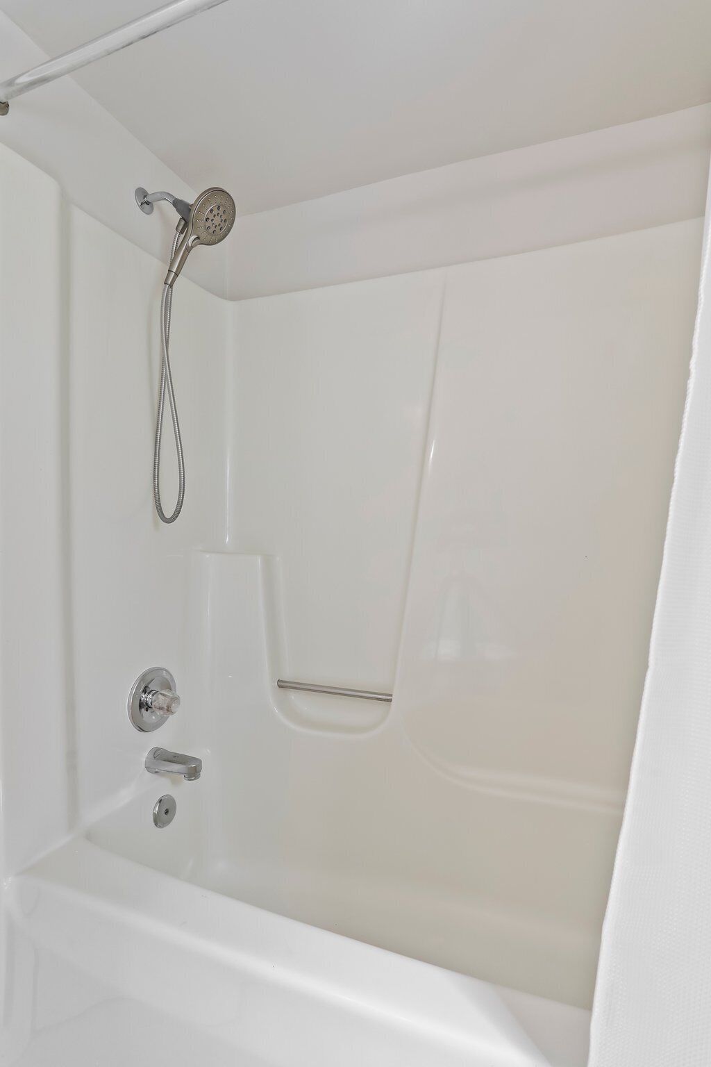 Farmhouse Writer's Retreat in Historic Shepherdstown