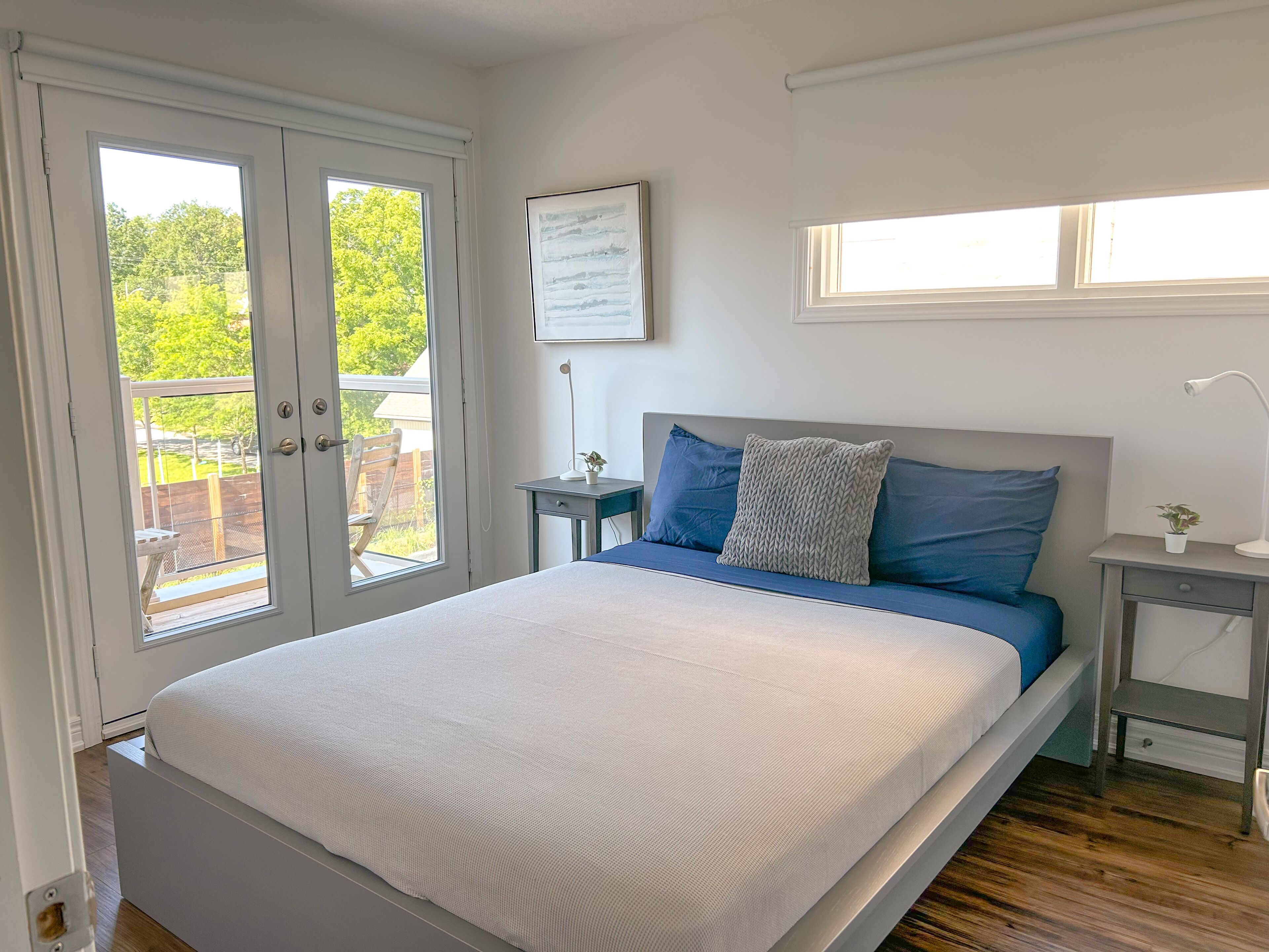 Vineland Townhouse | Wineries | Nature Hikes