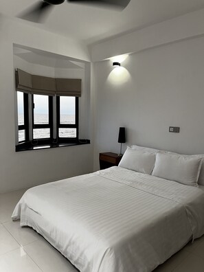 3 bedrooms, desk, iron/ironing board, free WiFi