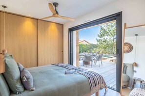 4 bedrooms, free WiFi - EXCLUSIVE Contemporary villa with swimming pool between lake and ocean in Hossegor (SOORTS HOSSEGOR)