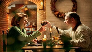 Dining - Experience History and Make Memories in Williamsburg at Historic Powhatan! (Williamsburg)