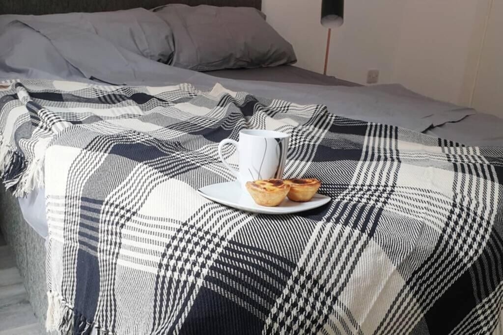 1 bedroom, internet, bed sheets