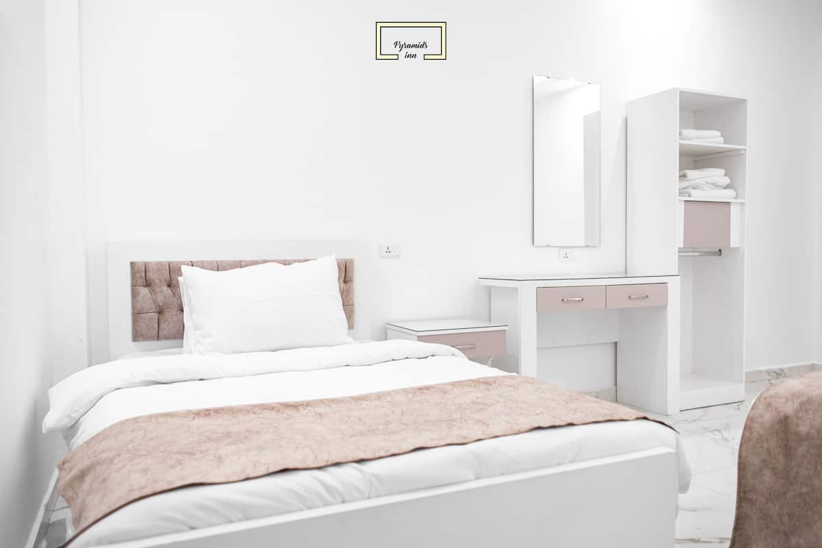 1 bedroom, in-room safe, individually decorated, individually furnished