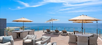 3 Unobstructed ocean view direct beach access! Oceanfront Villa with a Spectacular View (C)