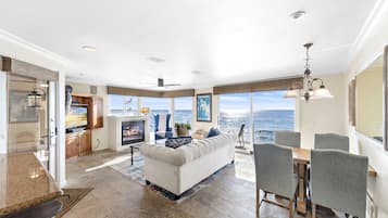 TV, fireplace, DVD player