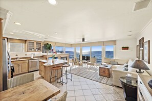 Interior - 4 Experience the French Elegance of Martinique, the elegant Villa with a Balcony (D) (Laguna Beach)