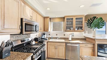 Fridge, microwave, oven, dishwasher