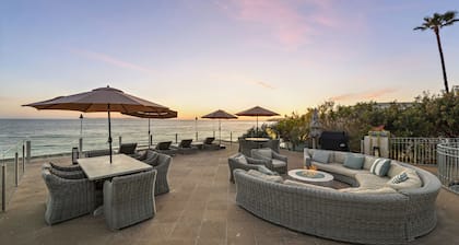 Location direct beach access stroll to main beach swim kayak+