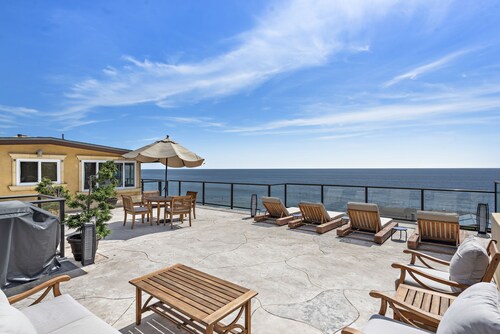 Direct Beach access/Ocean View Performing Arts Haven