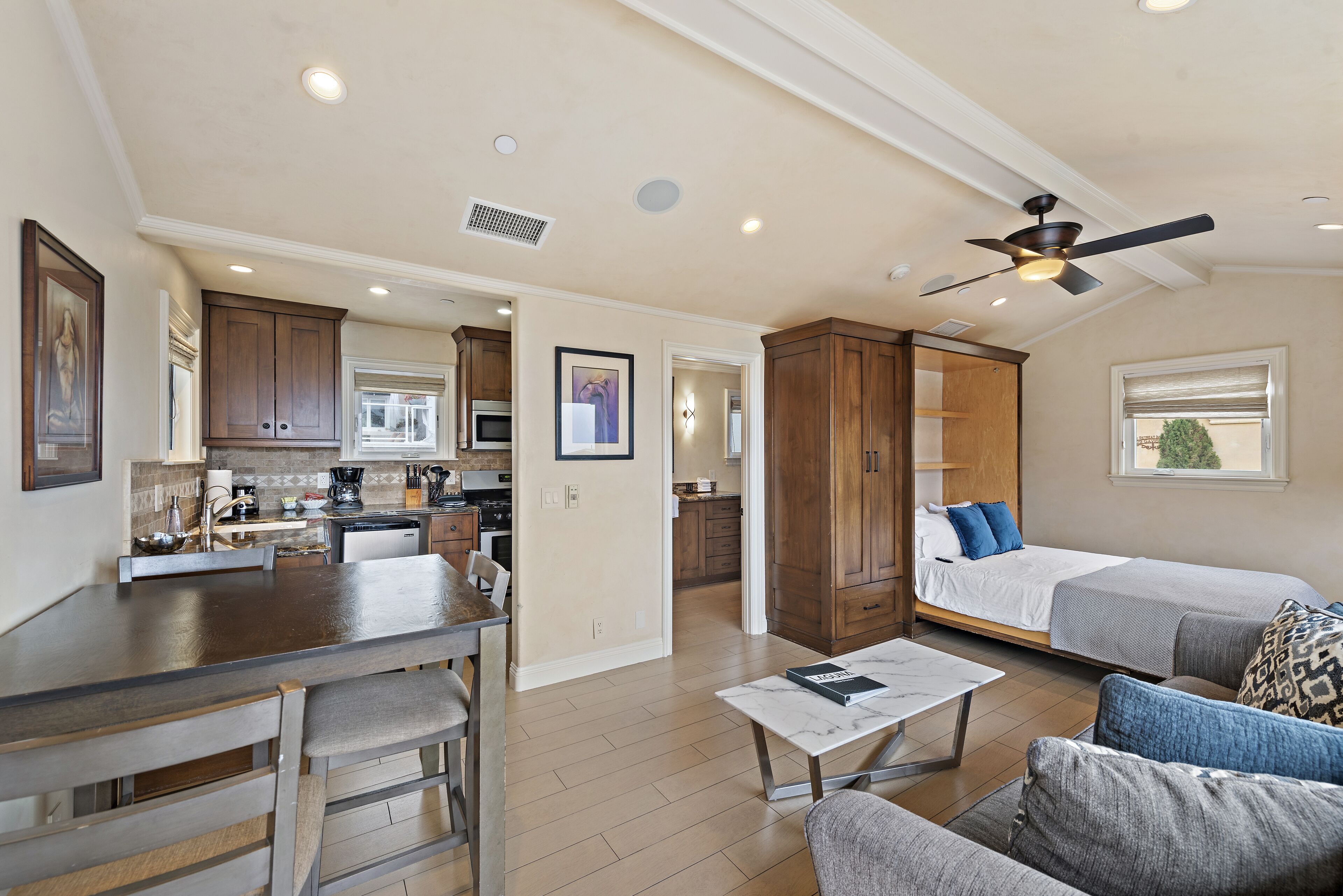 Swim, bike, relax, explore Laguna Beach 3 Villa D'Arte