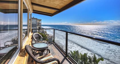Ocean views steps to the water prime Laguna Beach 8 Villa Roma