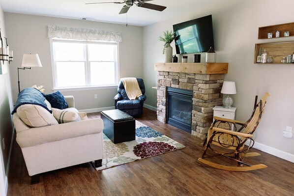 Smart TV, fireplace, DVD player