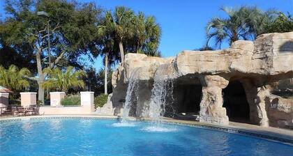 Rare find in Historic Orange Blossom 3/2 with golf cart