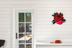 Interior - Boutique Hotel Walkable to Restaurants | Rose Jean 2 (Charlottesville)