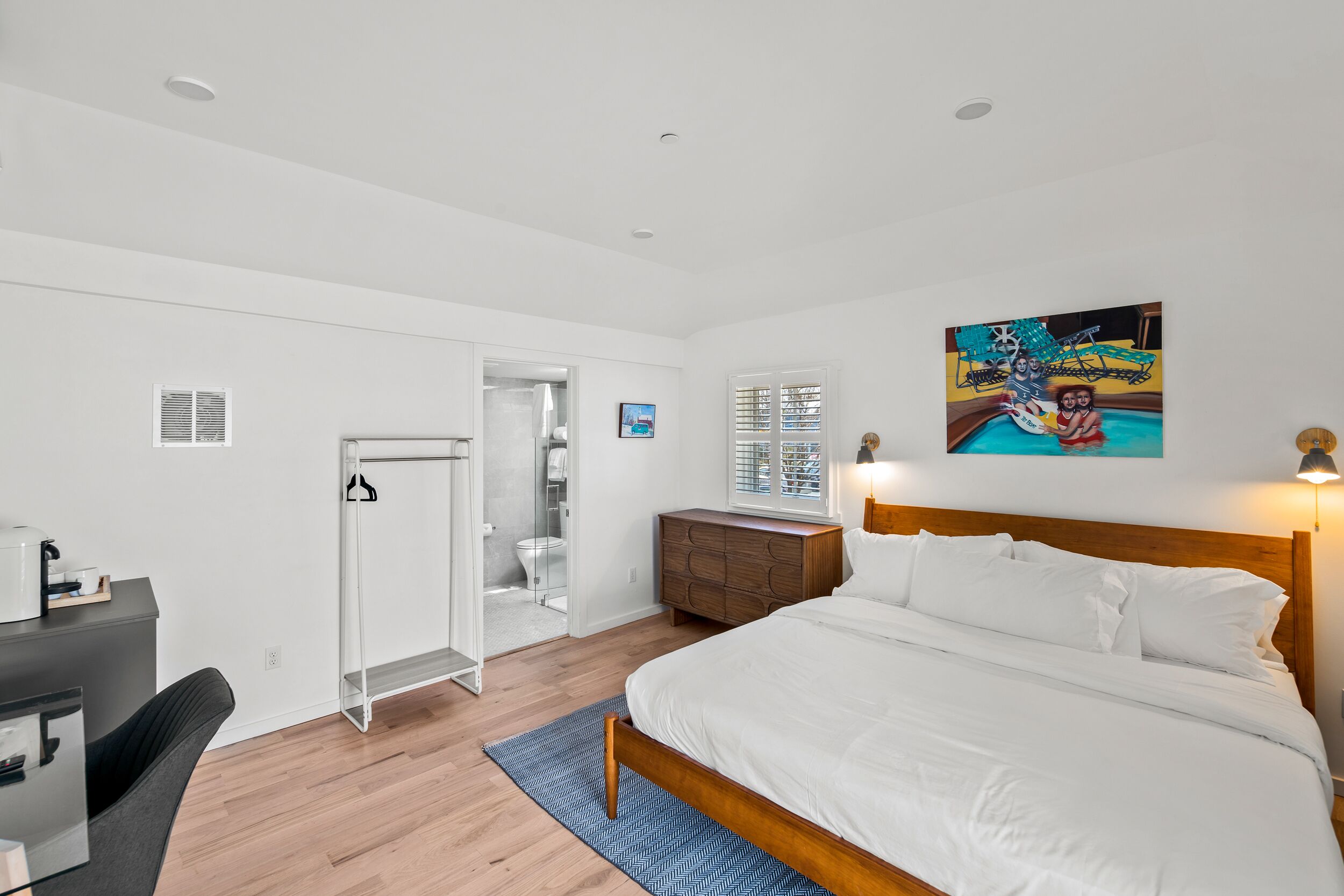 Boutique Room steps from Downtown Mall | Rose Jean - Room #5