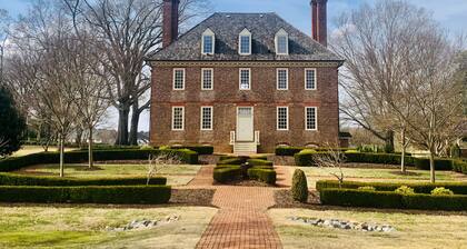 Williamsburg Escape Near Historic Attractions & Theme Parks