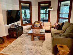 Smart TV, books, music library, stereo