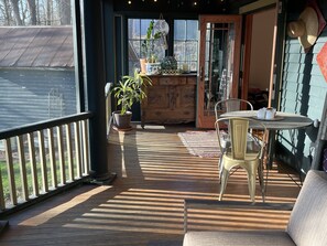 Outdoor dining - Songbird Estate (Cochecton)