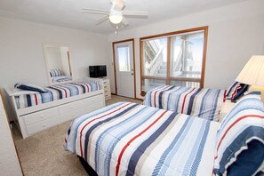 5 bedrooms, iron/ironing board, free WiFi, bed sheets