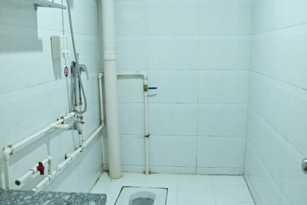 Bathroom - Wenxin Business Hotel (Guidong)