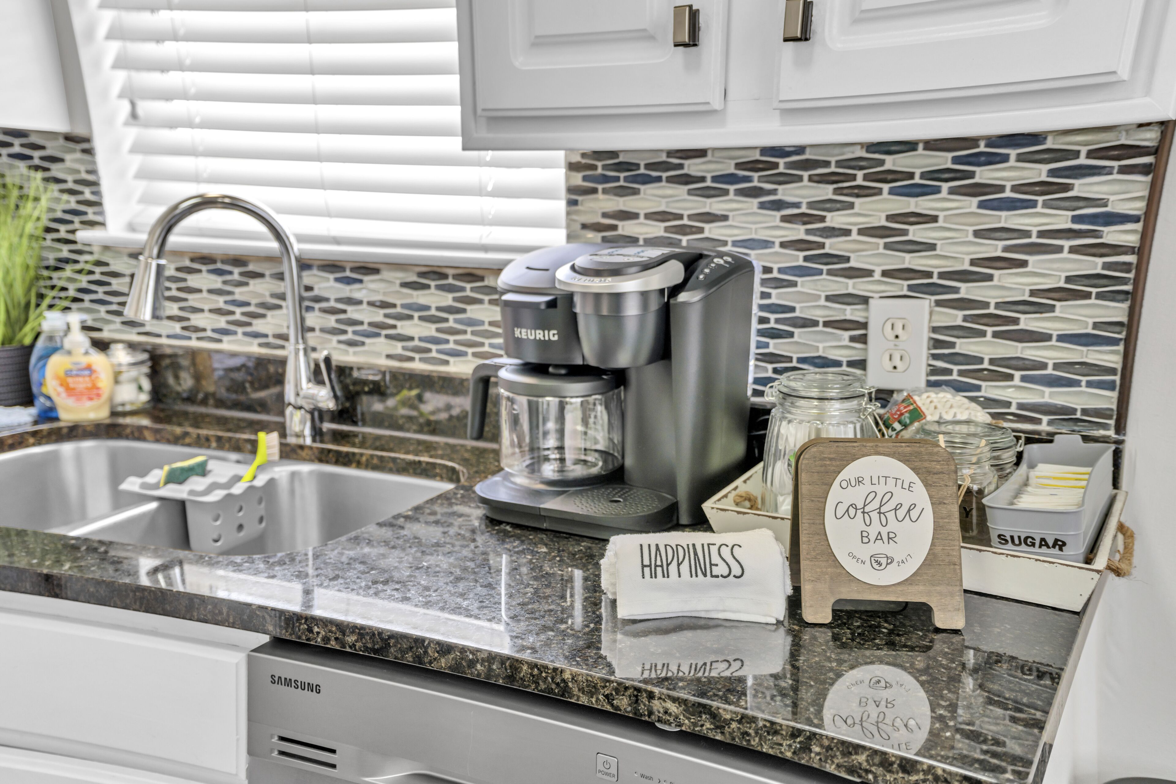 ~Snowbird Friendly \ Pool \ Grill\ Patio\ Beach~