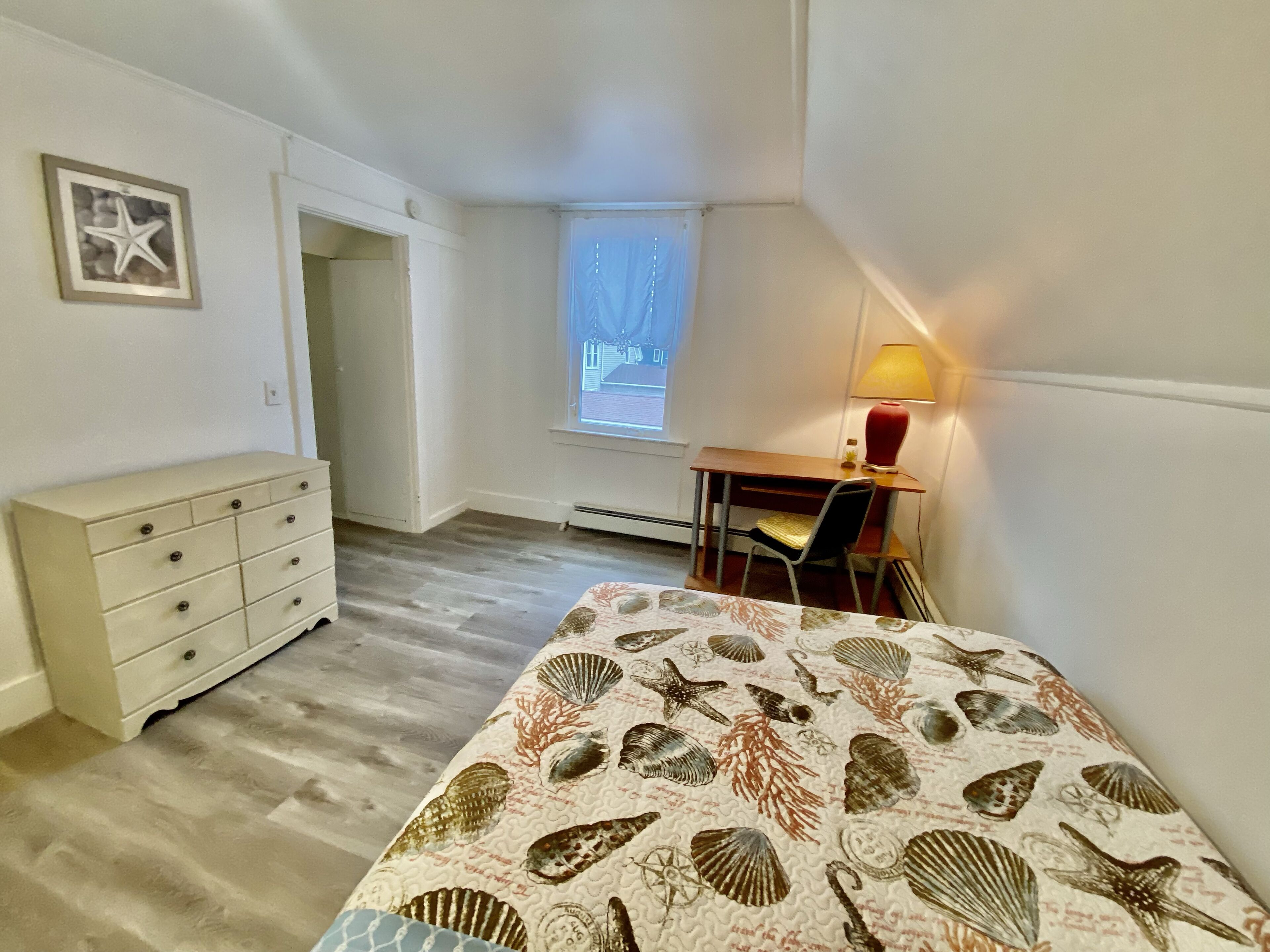 2BD Apt 10 min to Pier and Beach. Pets OK