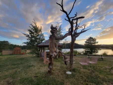 施設の敷地. Couple get away retreat in Red Feather Lakes!!