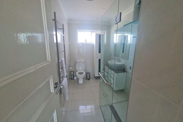 Bath, First Floor