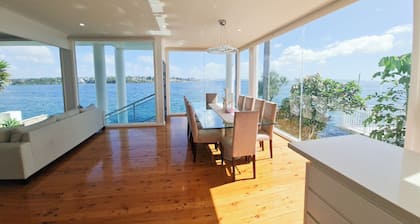 Waterfront Paradise in Royal National Park - Your Bundeena Escape