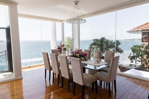 Dining - Waterfront Paradise in Royal National Park - Your Bundeena Escape (Bundeena)