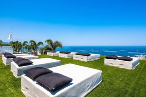Property grounds - Experience Luxury at Casa Daniel: 6th Floor Retreat with the Largest Rooftop Pool in Central America, Elite Gym, and Just 7 Minutes to the Beach! (Puerto Vallarta)