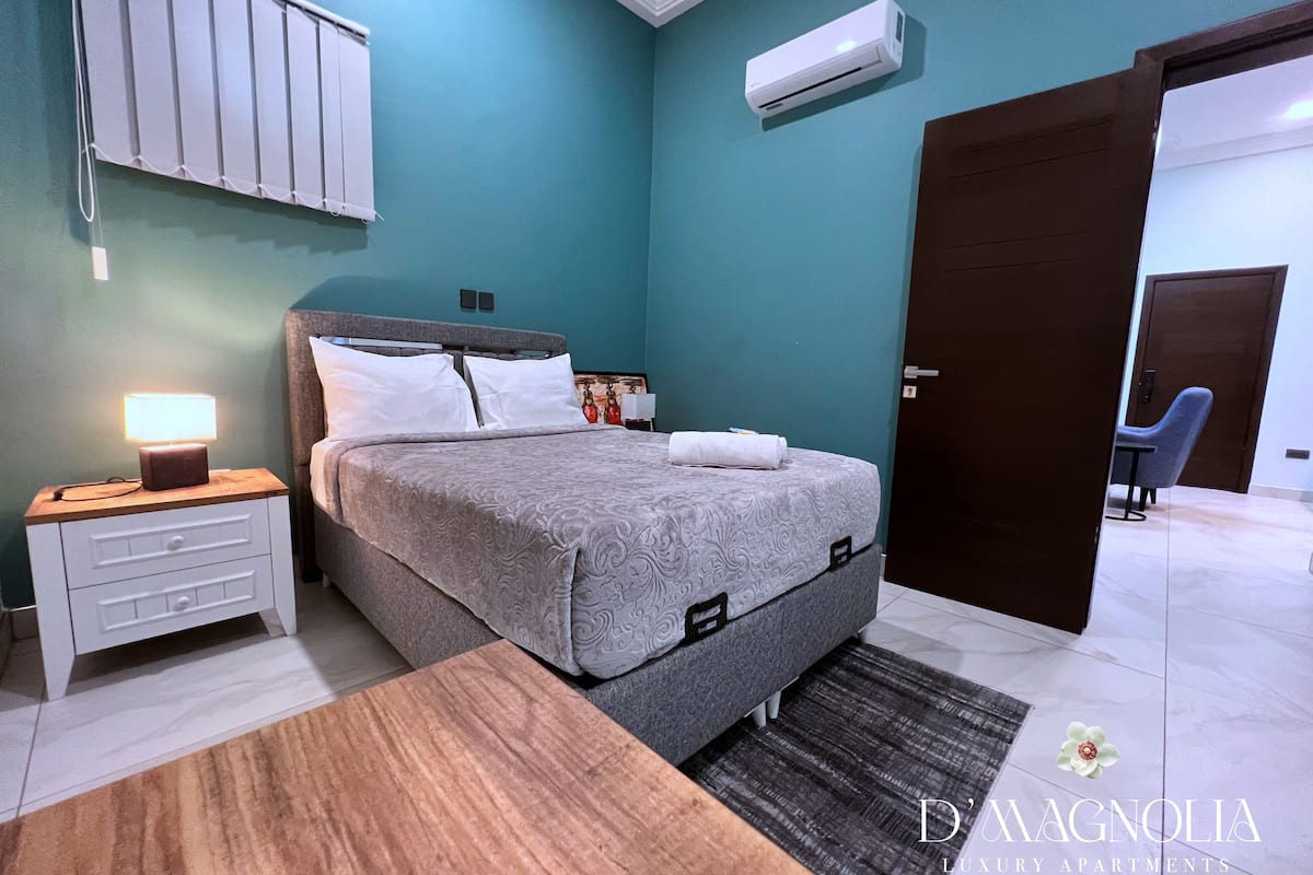 1 bedroom, soundproofing, iron/ironing board, rollaway beds