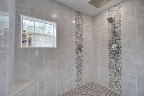 Shower, hair dryer, towels, soap - Steps to the Beach, Pets - OK, Private Pool, Beach Towels, Chairs, Buggy (Oak Island)