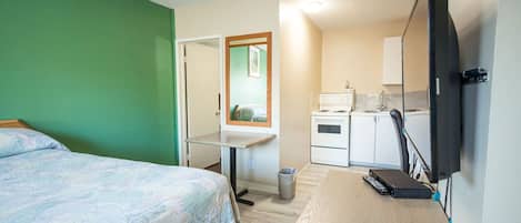 2 Queen Beds, Ground Floor | 1 habitación, escritorio y wifi gratis