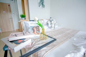 Free minibar, blackout curtains, free WiFi, bed sheets - ATC Residence (Bangkok)