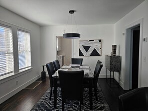 Dining - Close to the lake, pet friendly, fenced yard, nicely redone inside. Sleeps eight (Muskegon)