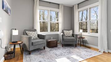 Smart-TV, peis, videospill og fotballspill