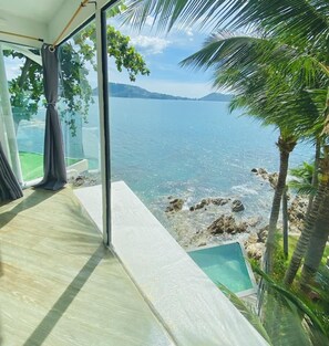 Superior Room | Minibar, in-room safe, individually decorated, blackout drapes - Patong Sunset Villa Phuket (Patong)