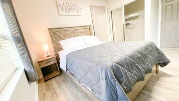 1 chambre, bureau, chambres insonorisées, fer et planche à repasser