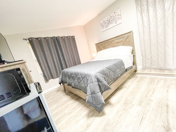 1 bedroom, desk, soundproofing, iron/ironing board