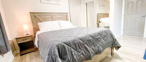 1 chambre, bureau, chambres insonorisées, fer et planche à repasser