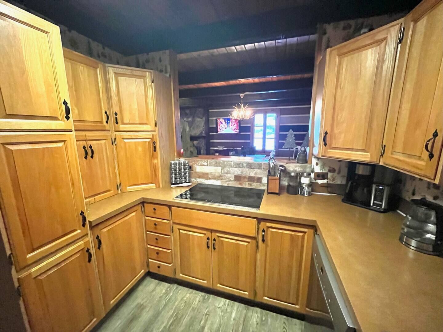 All Seasons Cabin in Sasquatch Resort on Hemlock mountain!