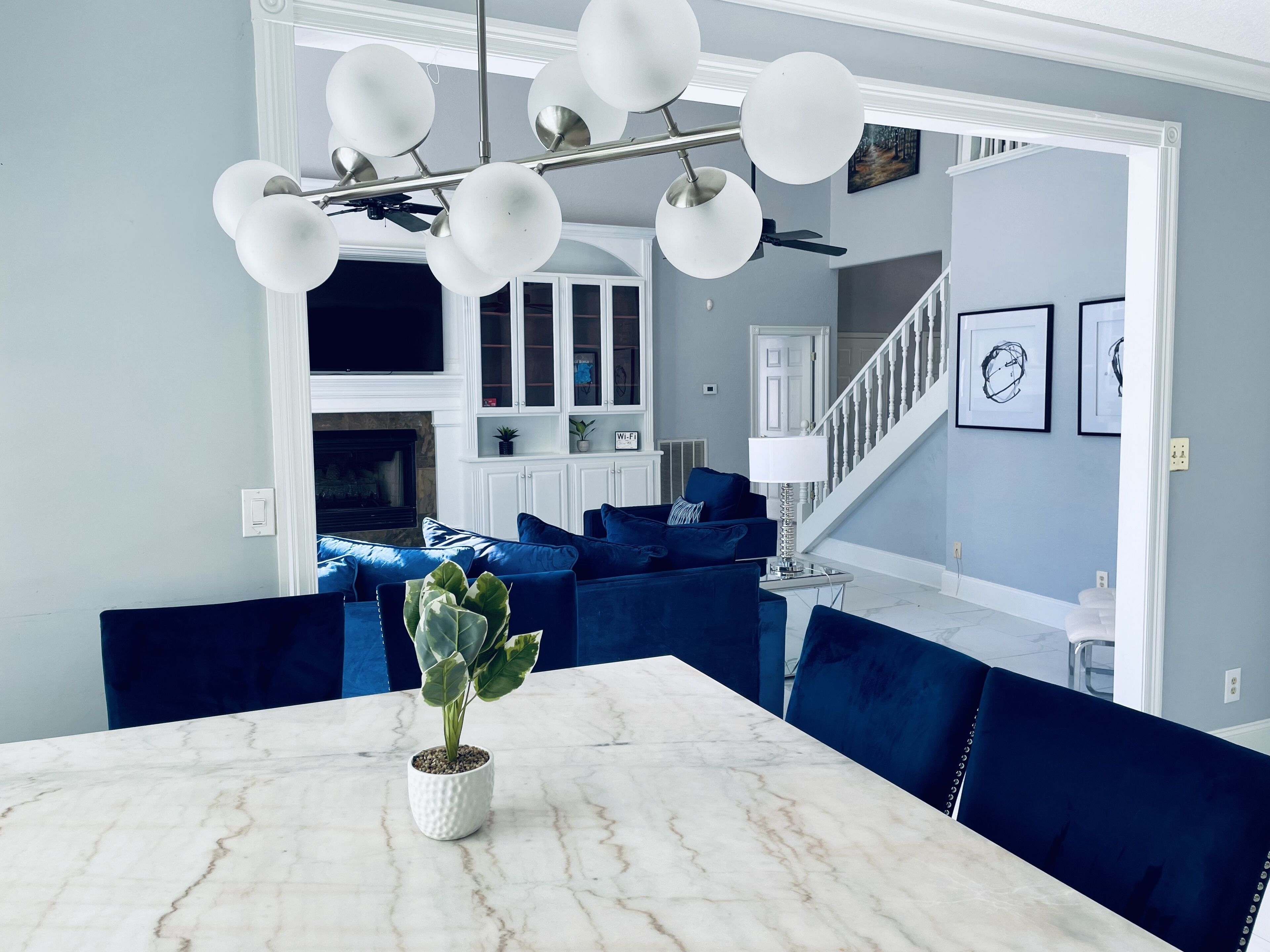 Waterfront~ Lake ~ Sleeps 35 Game Room/Heated Pool