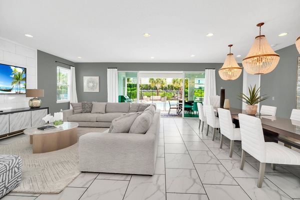 Smart-tv, böcker och en stereo