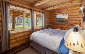 3 bedrooms, desk, free WiFi, bed sheets