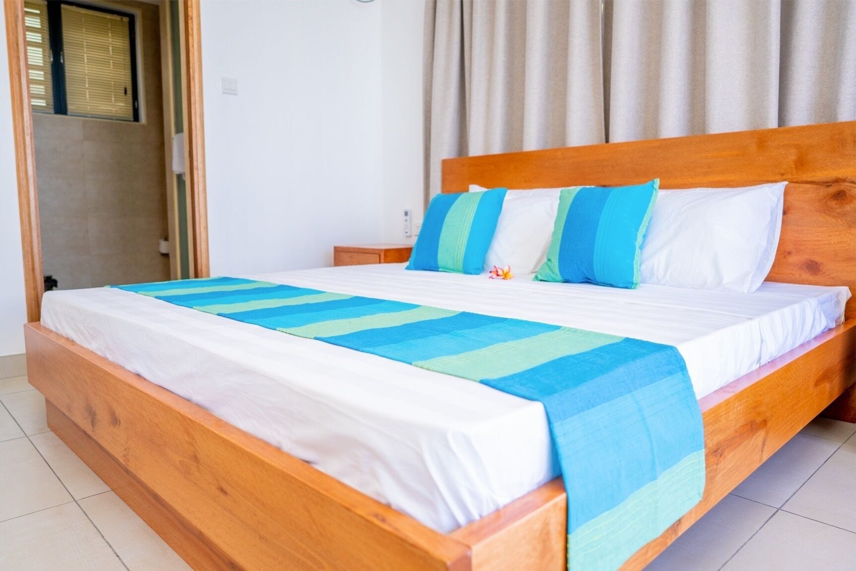 In-room safe, individually furnished, iron/ironing board, free WiFi