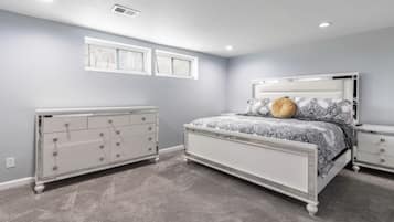 4 bedrooms, WiFi, bed sheets