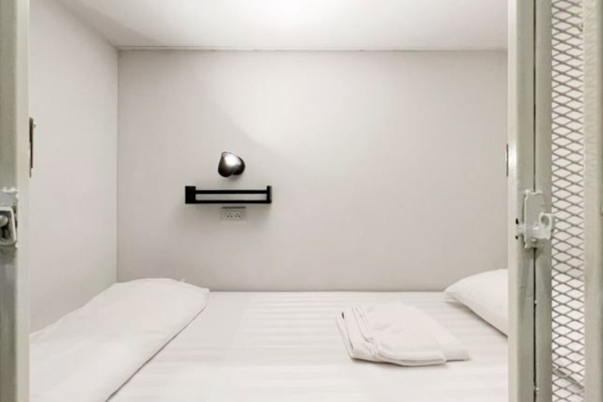 Ropa de cama hipoalergénica y sistema de insonorización 