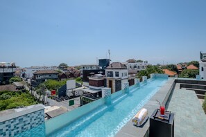 Outdoor pool, pool loungers